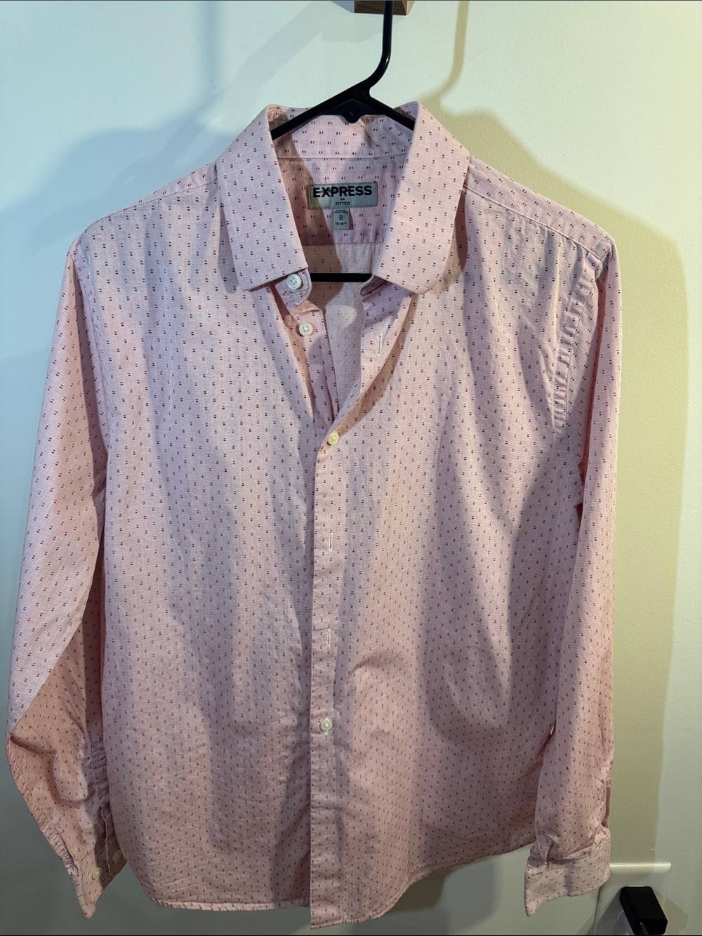 Express Men's Light Pink Micro-Pattern Button-Down Shirt